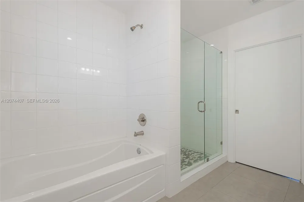 555 E Dania Beach Blvd #9 Dania Beach, FL 33004