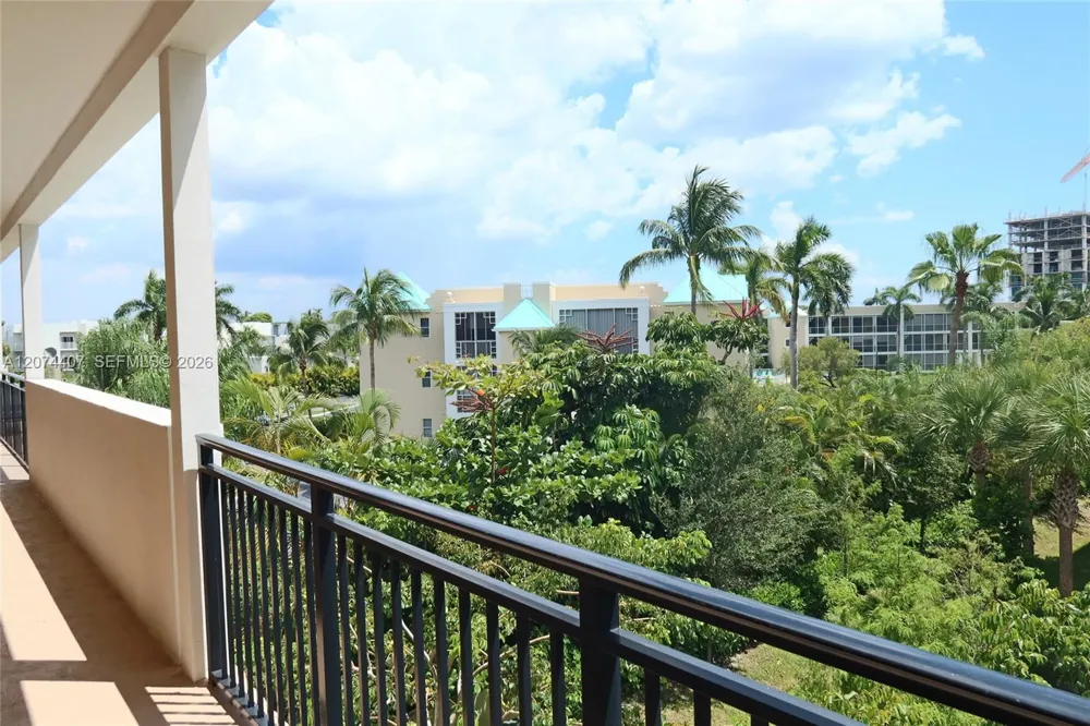 555 E Dania Beach Blvd #9 Dania Beach, FL 33004