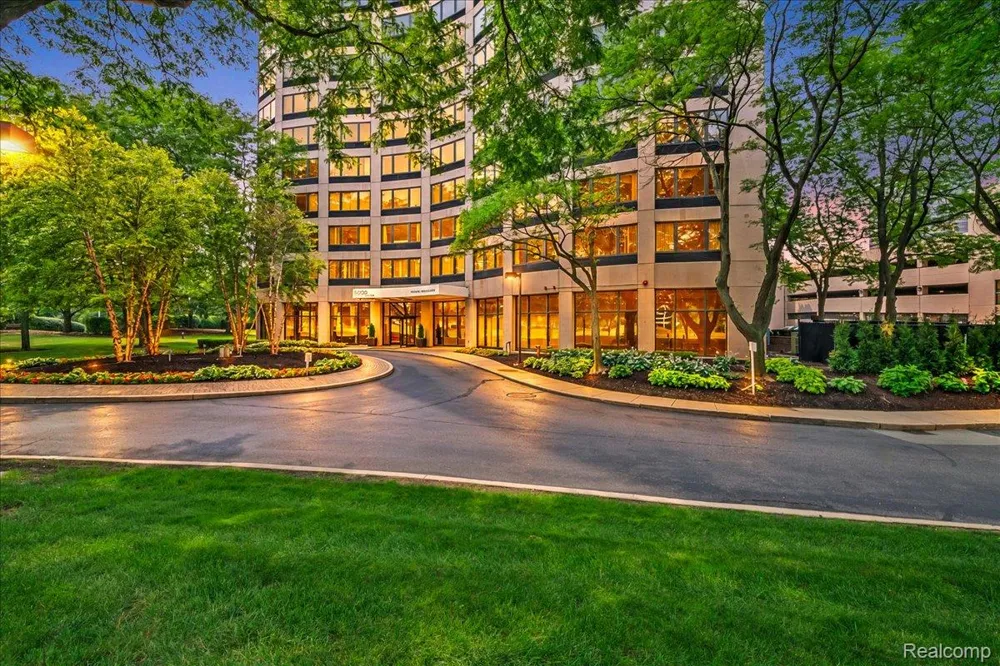 5000 Town Center #2606 Southfield City, MI 48075