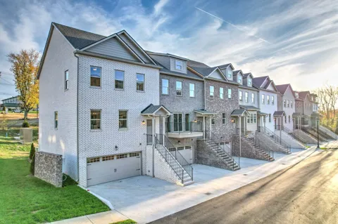 210 Charlotte Everly Cir #403