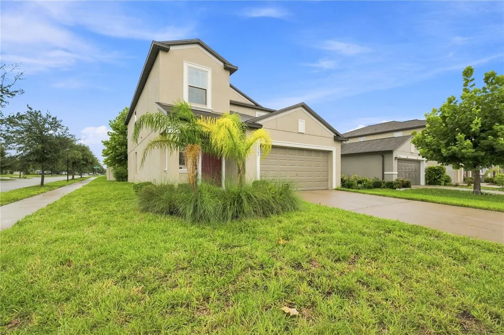 10202 HAPPY HEART AVENUE Riverview, FL 33578
