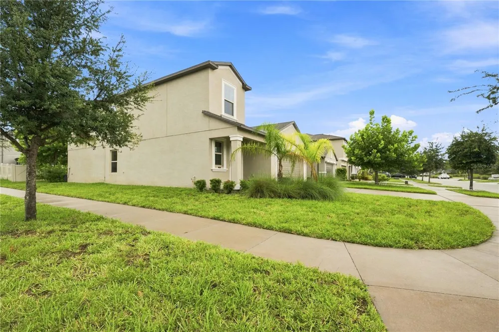 10202 HAPPY HEART AVENUE Riverview, FL 33578