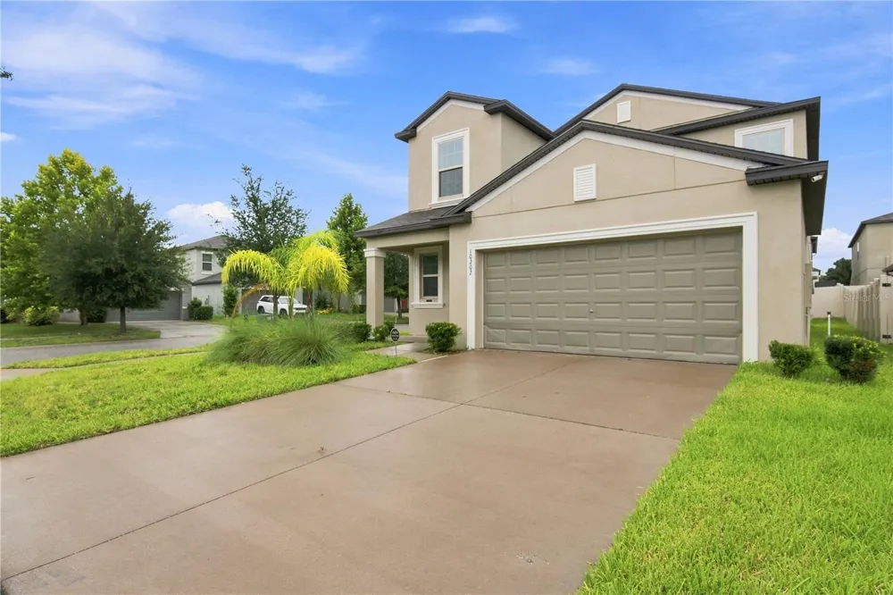 10202 HAPPY HEART AVENUE Riverview, FL 33578