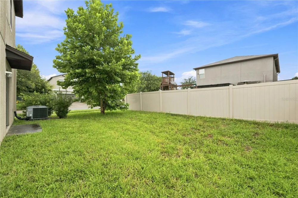 10202 HAPPY HEART AVENUE Riverview, FL 33578