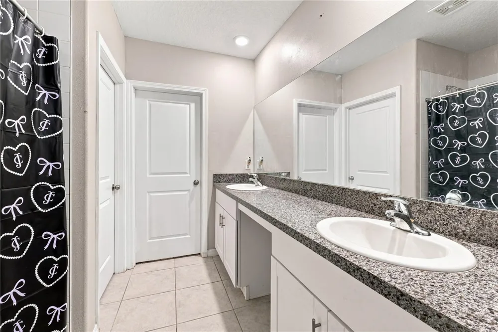 10202 HAPPY HEART AVENUE Riverview, FL 33578