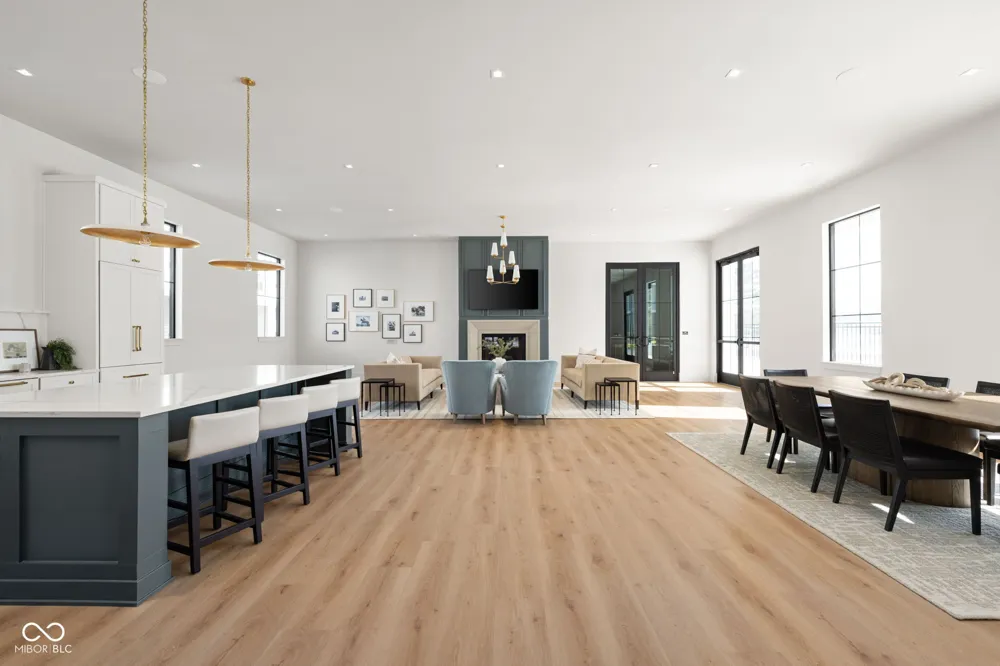 6047 Johnson Road Zionsville, IN 46077
