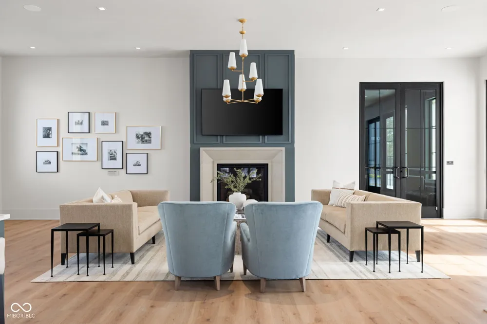 6047 Johnson Road Zionsville, IN 46077