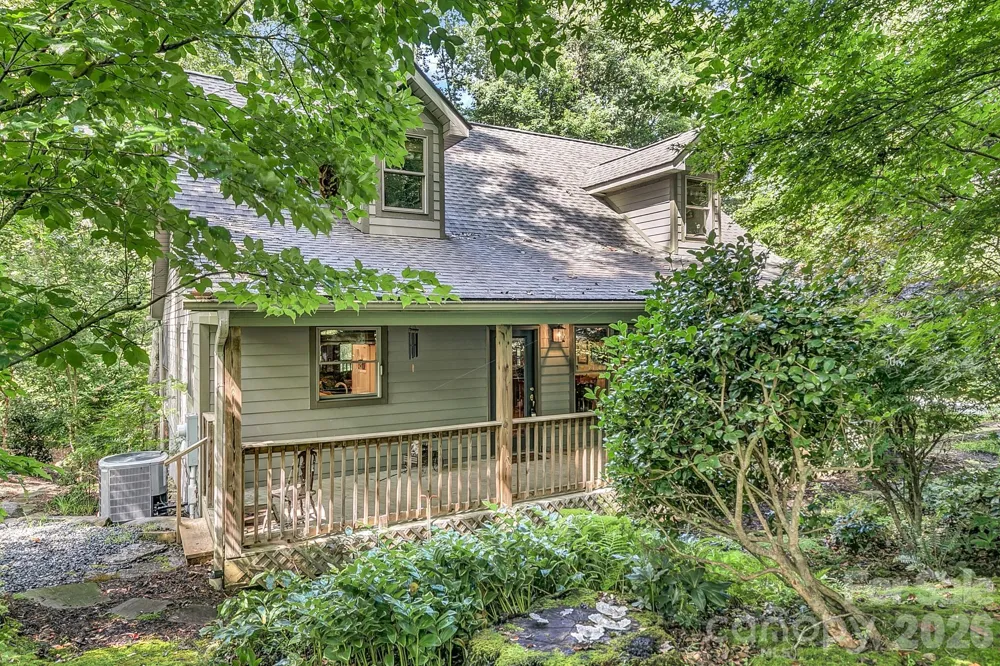 779 Thissa Way Brevard, NC 28712
