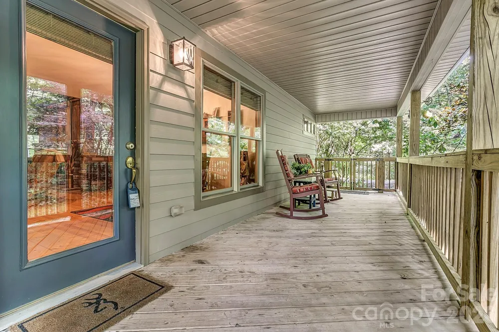 779 Thissa Way Brevard, NC 28712