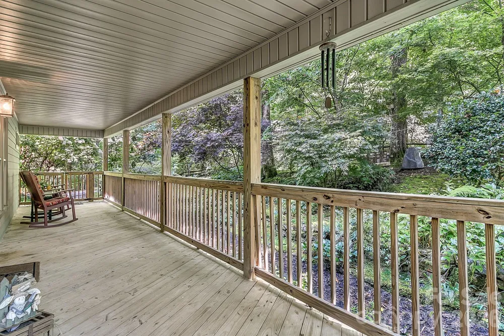 779 Thissa Way Brevard, NC 28712