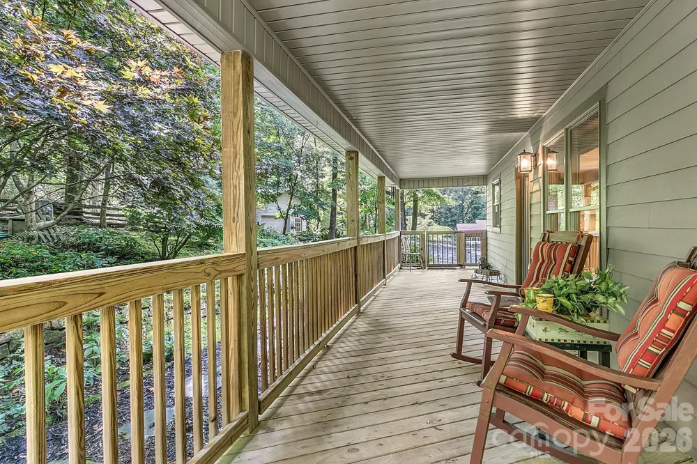 779 Thissa Way Brevard, NC 28712