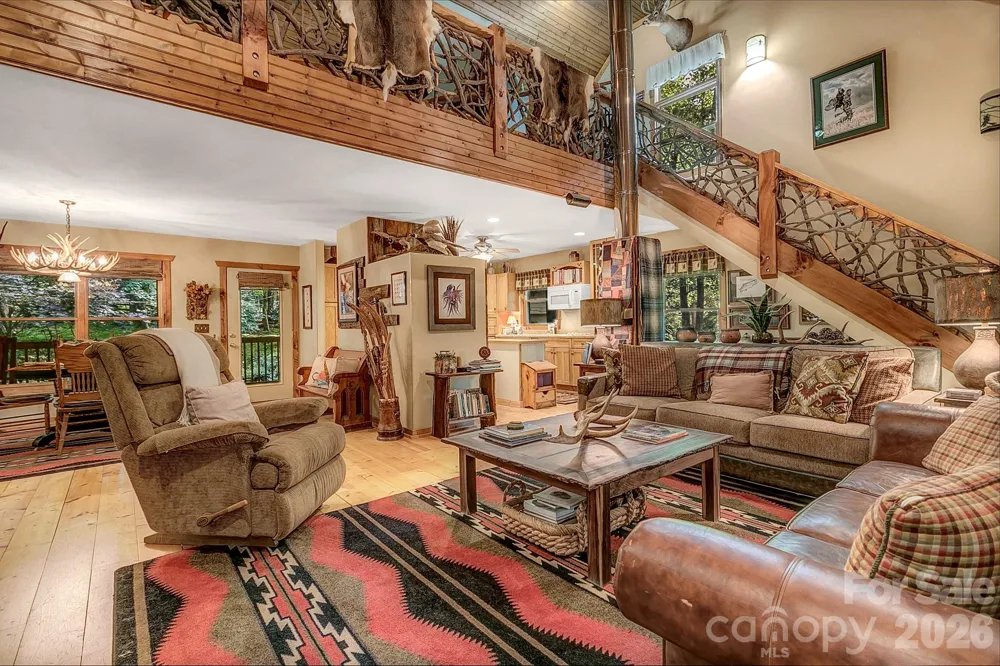 779 Thissa Way Brevard, NC 28712