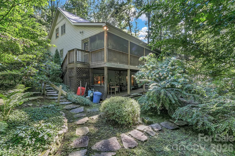 779 Thissa Way Brevard, NC 28712