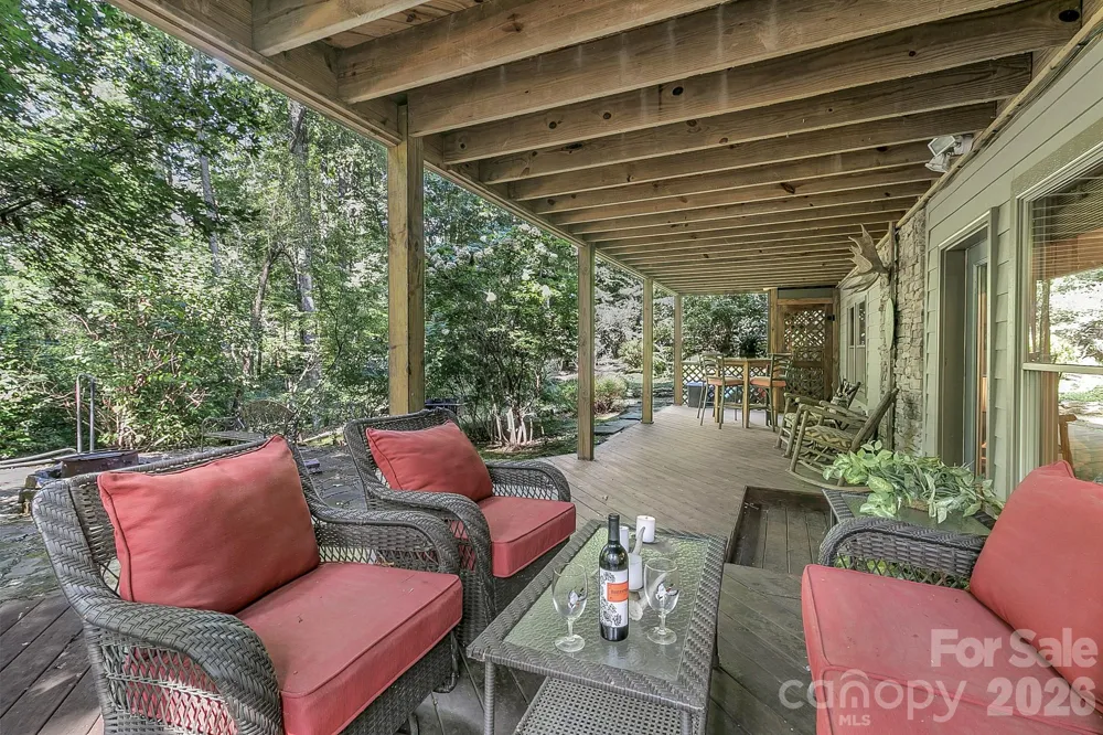779 Thissa Way Brevard, NC 28712