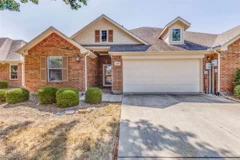 1318 Shinnecock Court