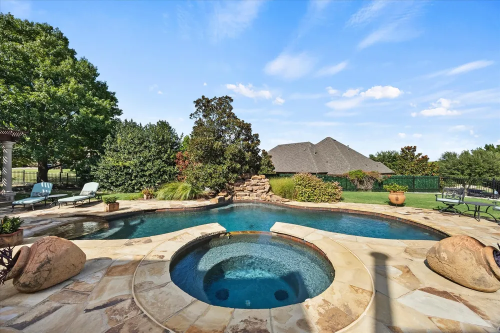 2 Maltese Circle Heath, TX 75032