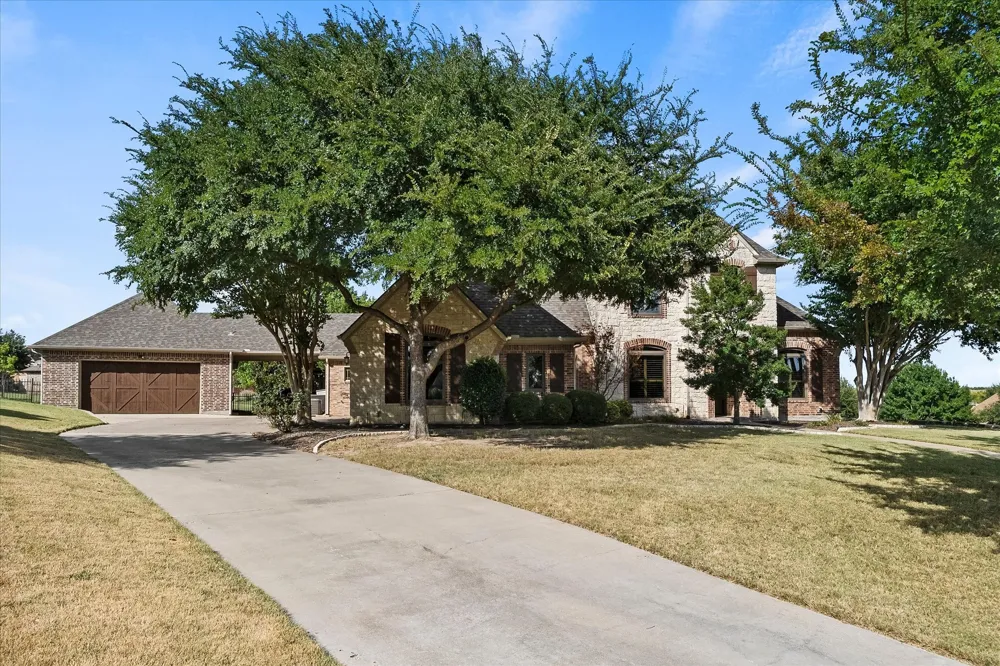 2 Maltese Circle Heath, TX 75032