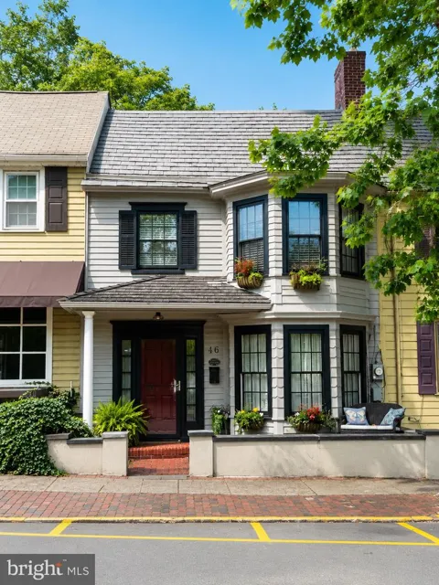 46 W FERRY STREET