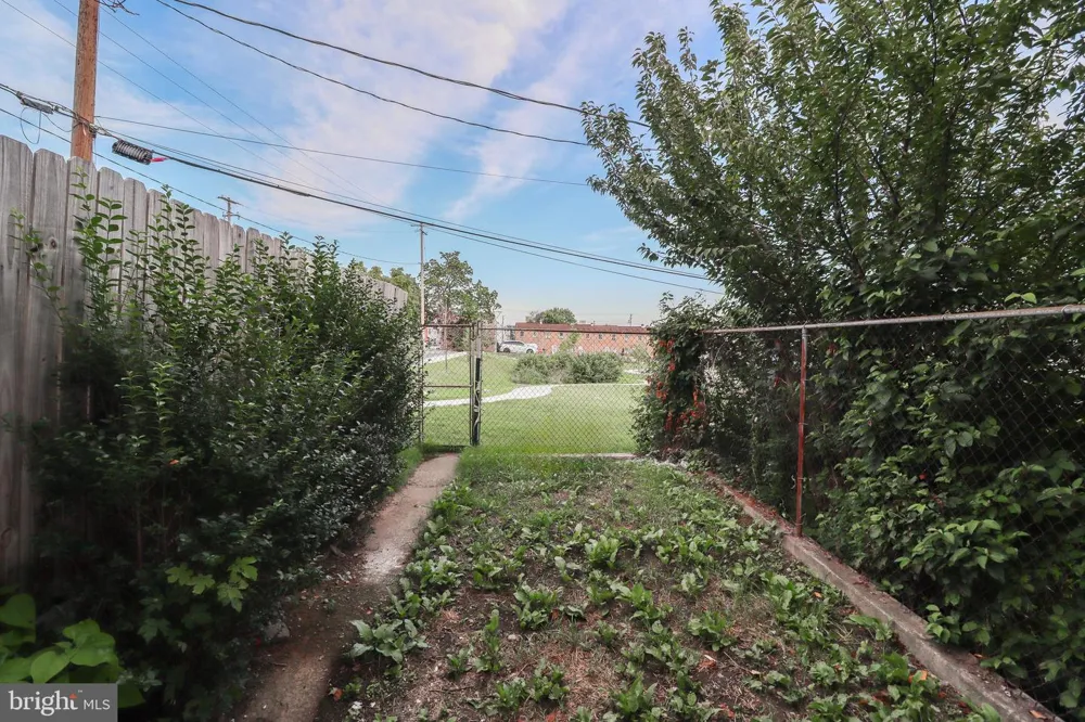 427 MUENCH STREET Harrisburg, PA 17102