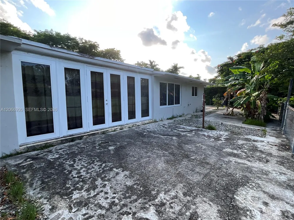 12325 NE 2nd Ct North Miami, FL 33161