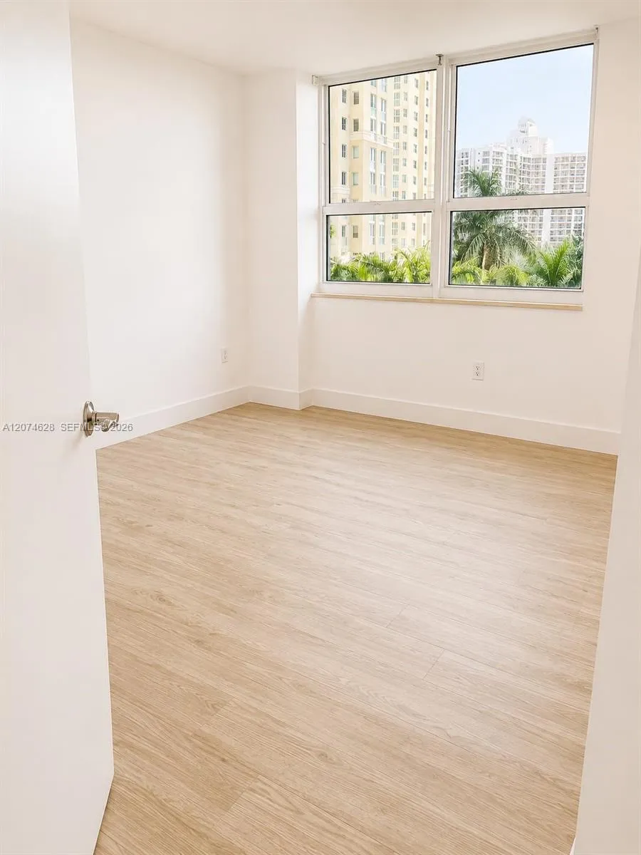19501 W Country Club Dr #408 Aventura, FL 33180