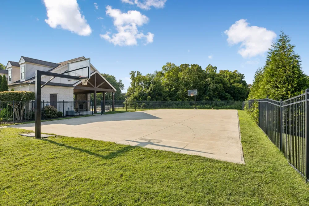 4008 Elsie St Spring Hill, TN 37174