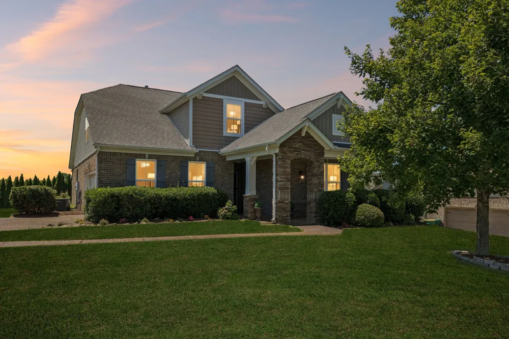2293 Dewey Dr Spring Hill, TN 37174