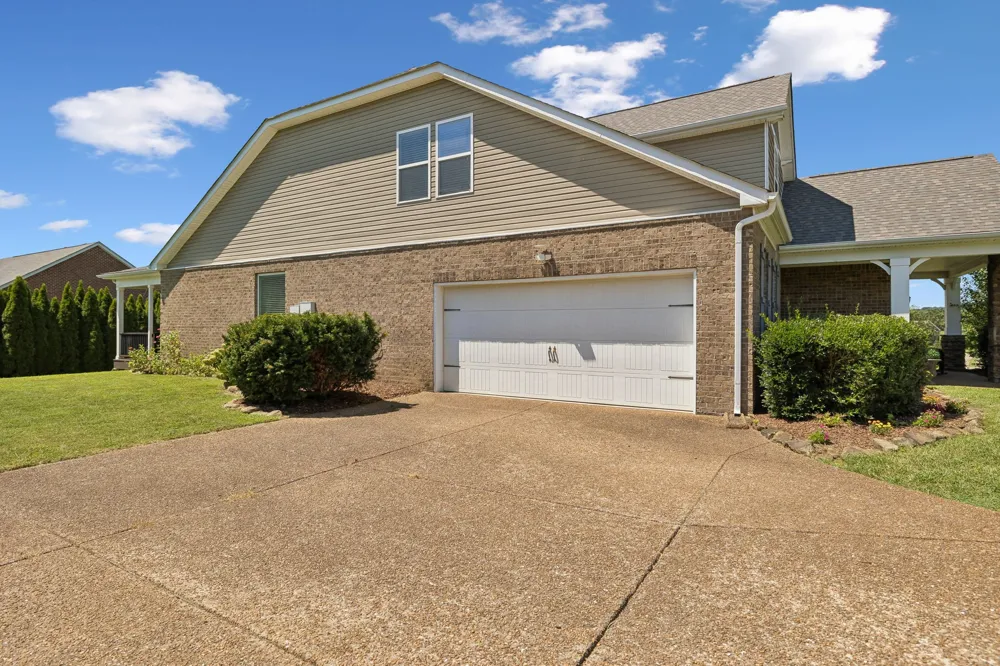 2293 Dewey Dr Spring Hill, TN 37174