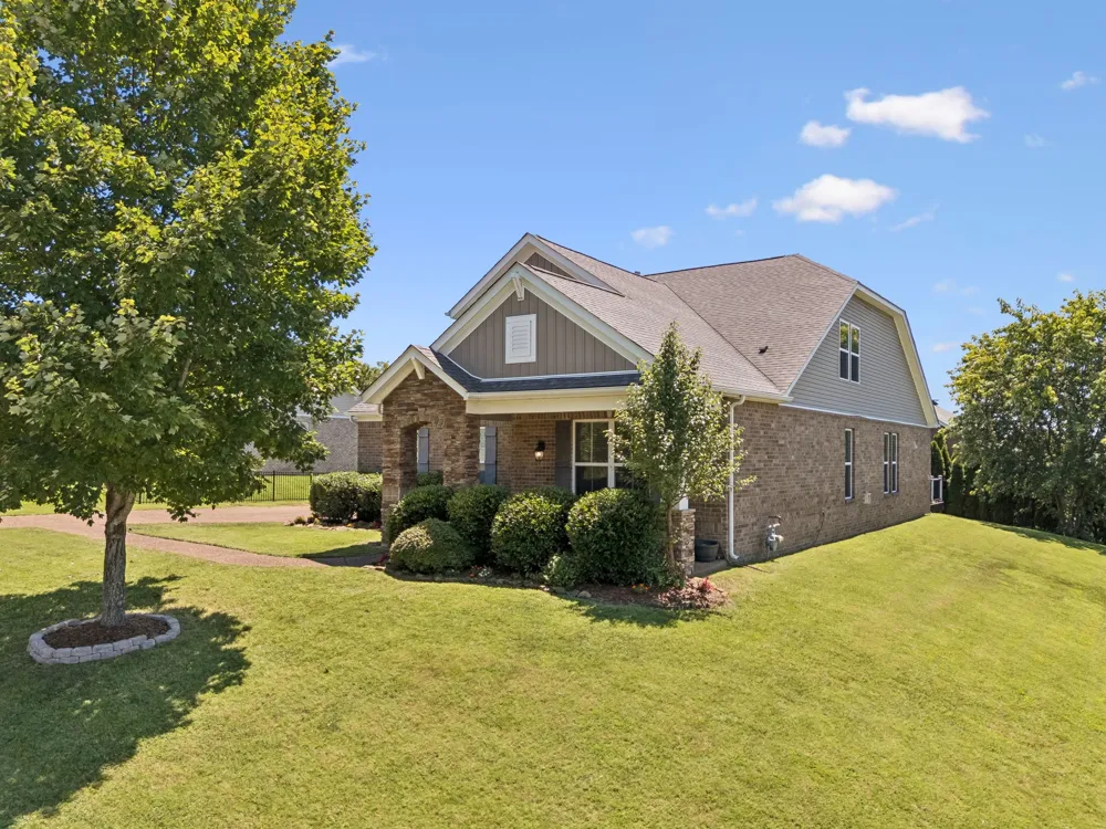2293 Dewey Dr Spring Hill, TN 37174