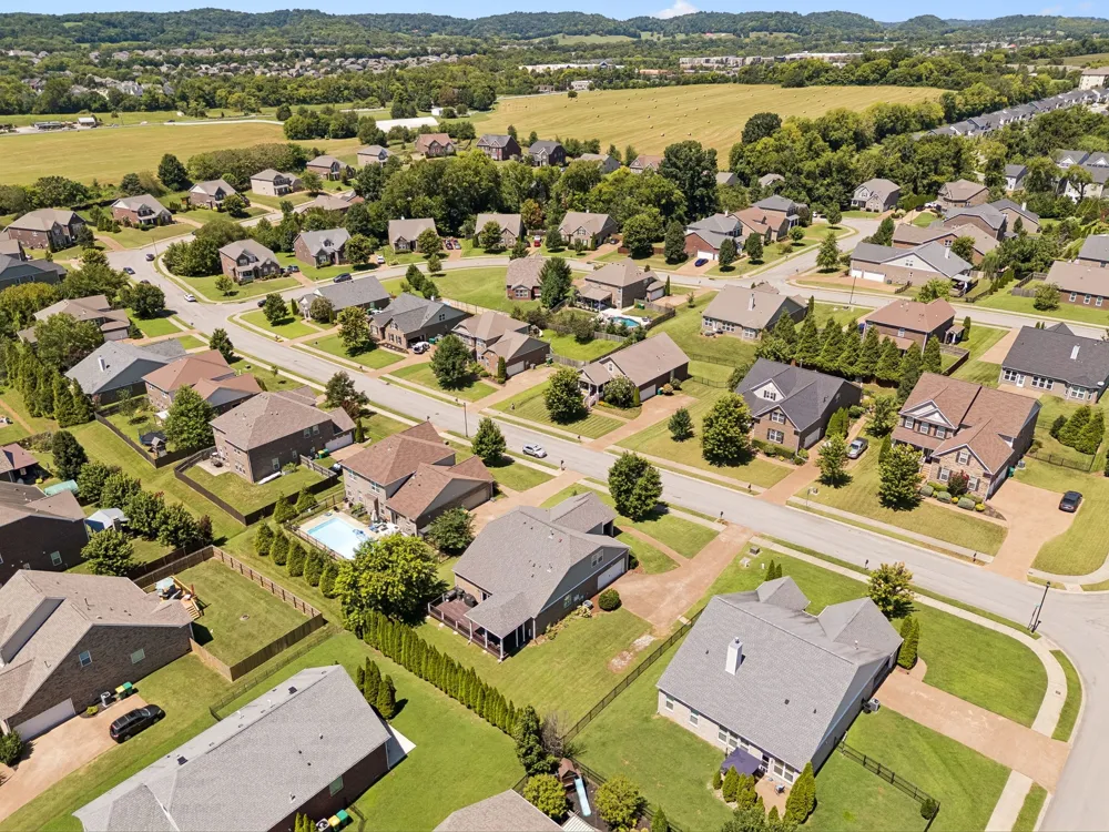 2293 Dewey Dr Spring Hill, TN 37174