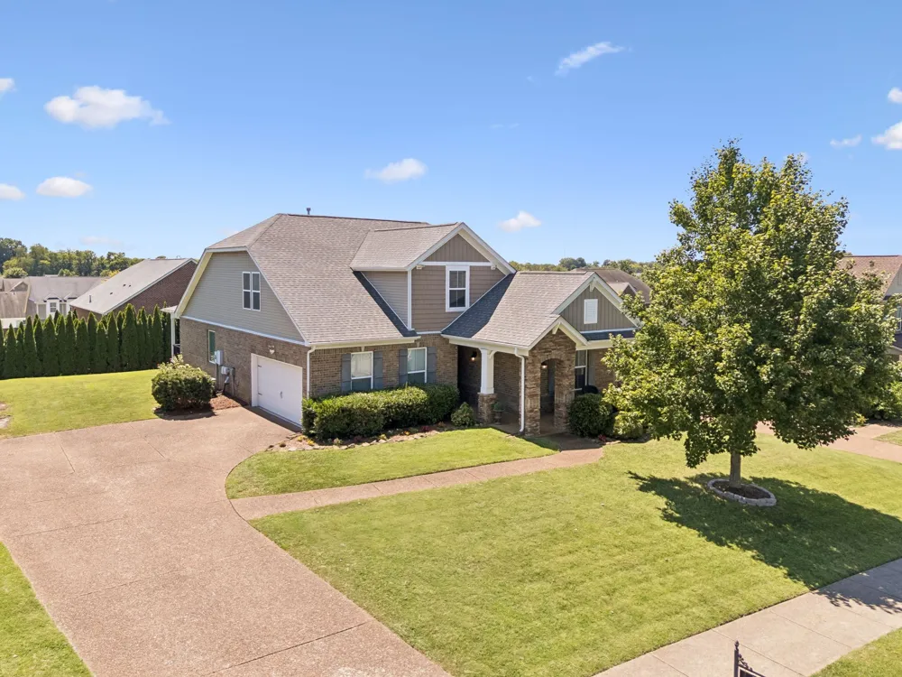 2293 Dewey Dr Spring Hill, TN 37174