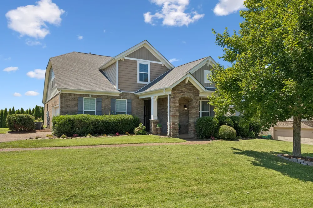 2293 Dewey Dr Spring Hill, TN 37174