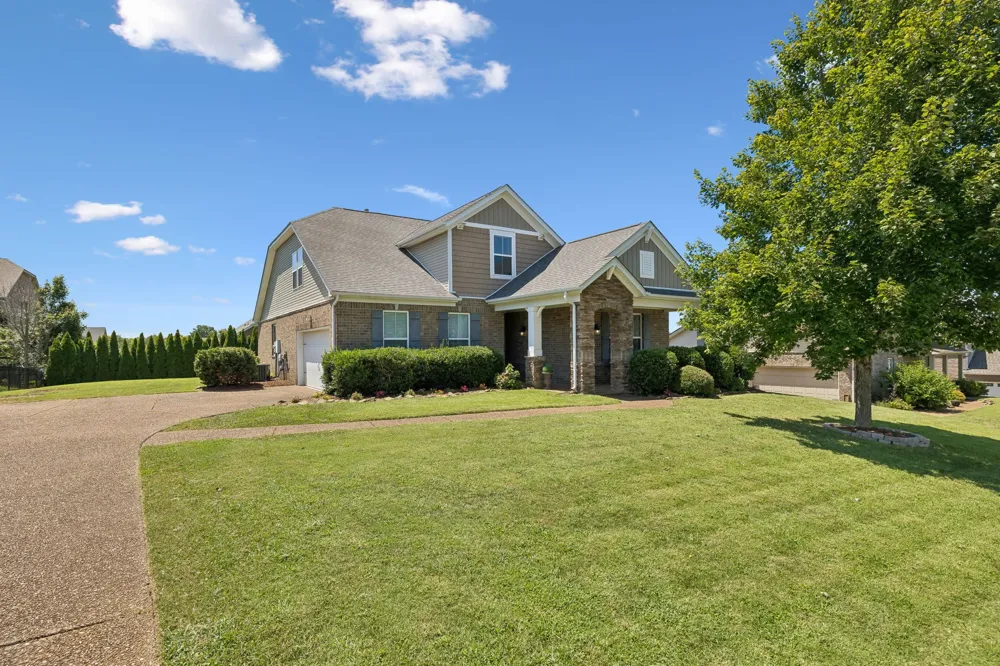 2293 Dewey Dr Spring Hill, TN 37174