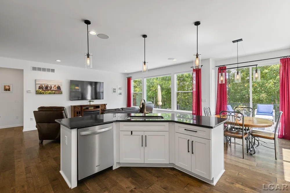 4338 Rolling Meadow Lane Pittsfield Charter Township, MI 48197