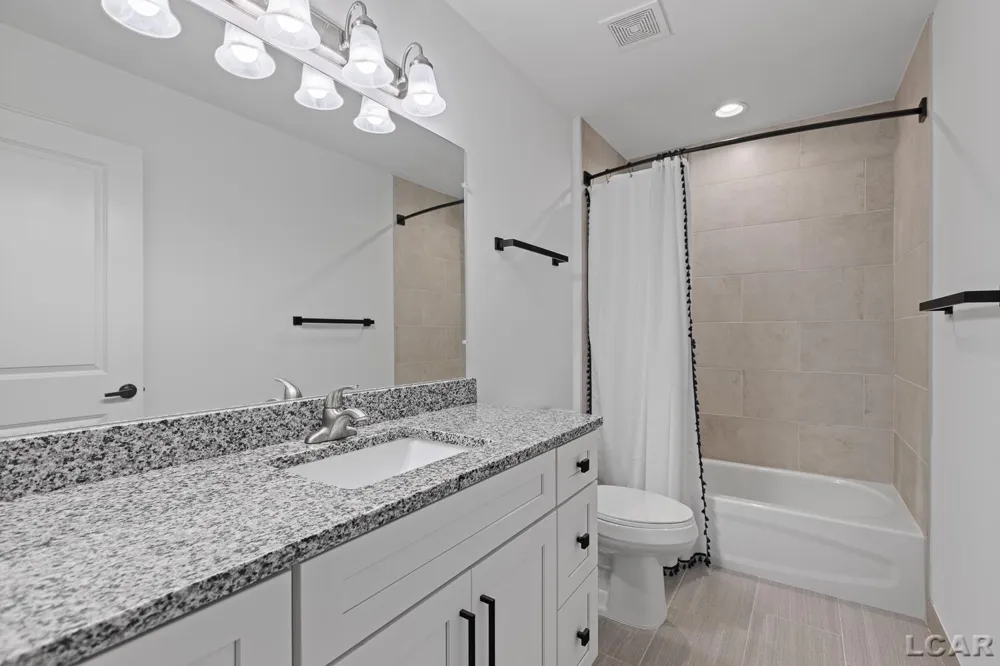 4338 Rolling Meadow Lane Pittsfield Charter Township, MI 48197