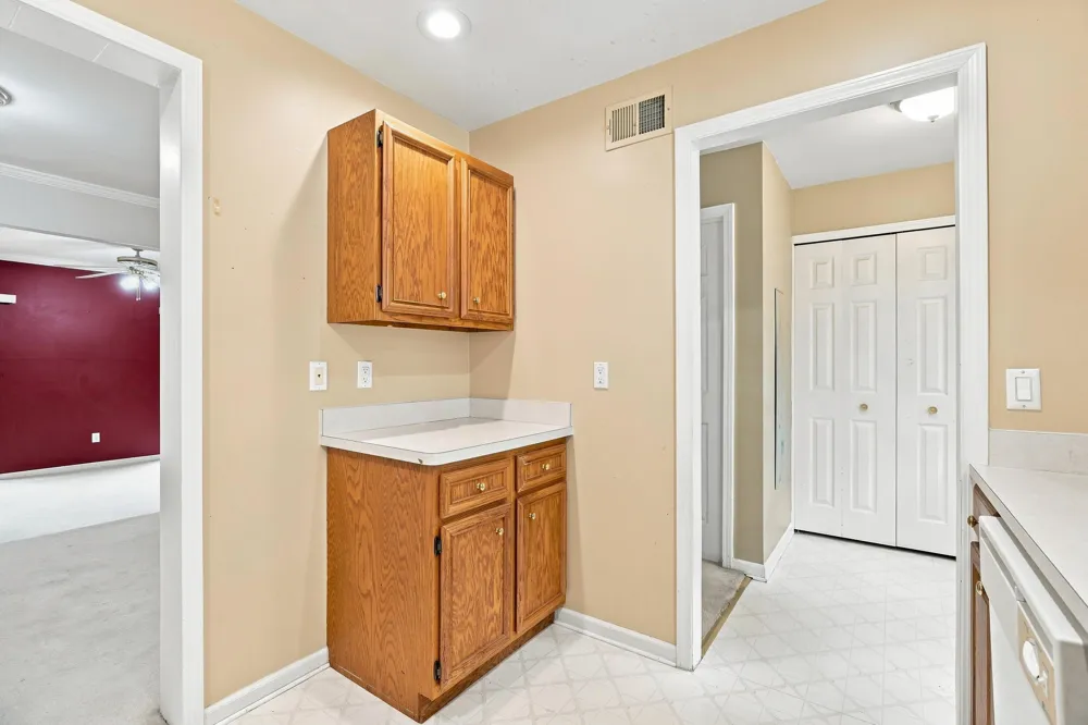 5141 Buckingham Place Drive Troy City, MI 48098