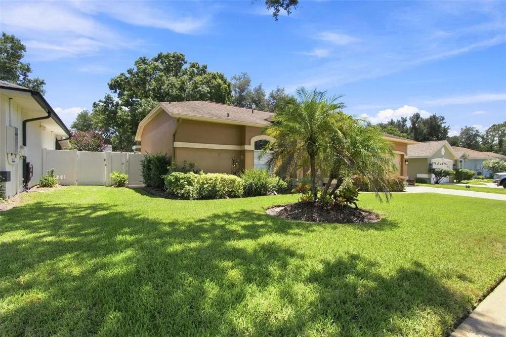 2244 GROVELAND DRIVE Lutz, FL 33549