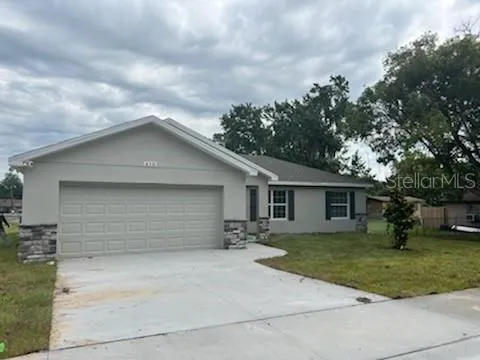 415 PETTEWAY DRIVE