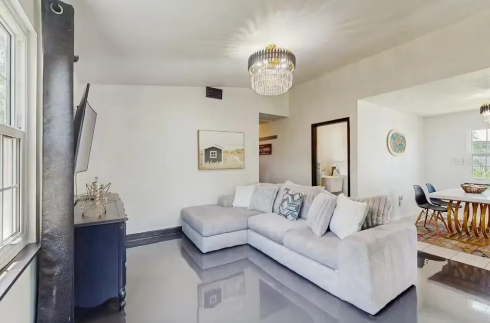 4210 OLIVE AVENUE Sarasota, FL 34231