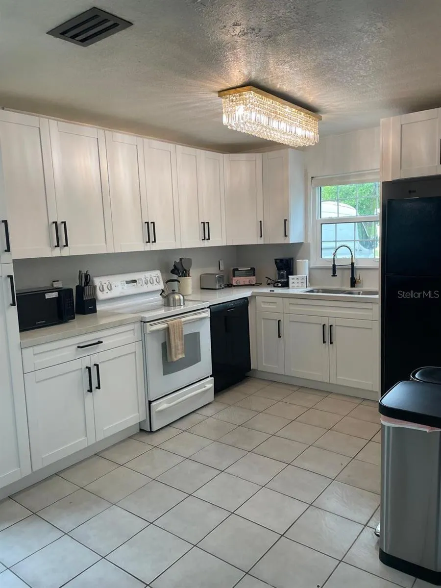 4210 OLIVE AVENUE Sarasota, FL 34231