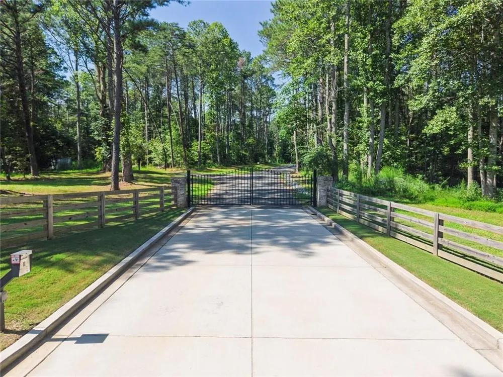 200 Highlands Chase Ball Ground, GA 30107