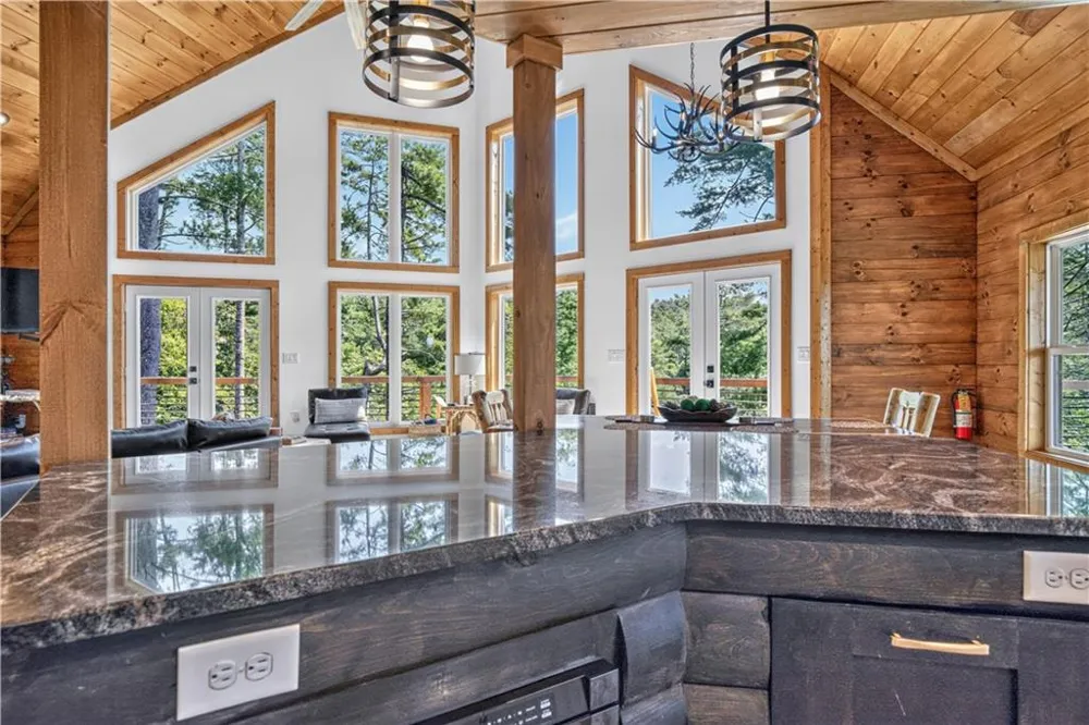 643 Woodstone Trail Ellijay, GA 30540