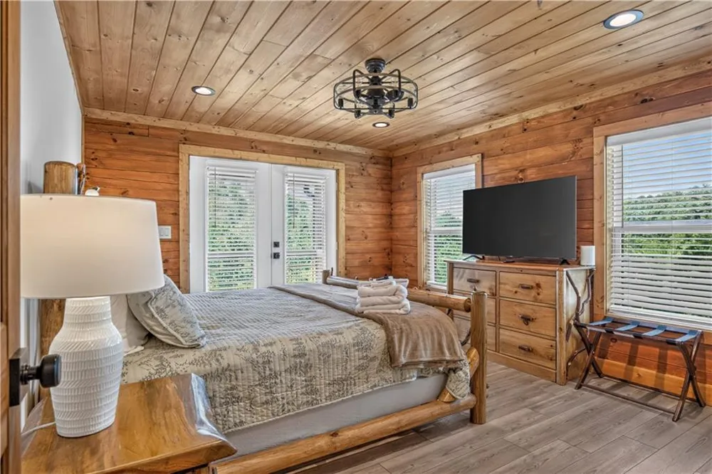 643 Woodstone Trail Ellijay, GA 30540