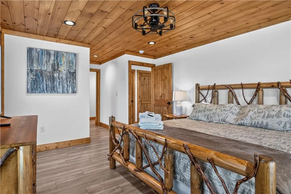 643 Woodstone Trail Ellijay, GA 30540