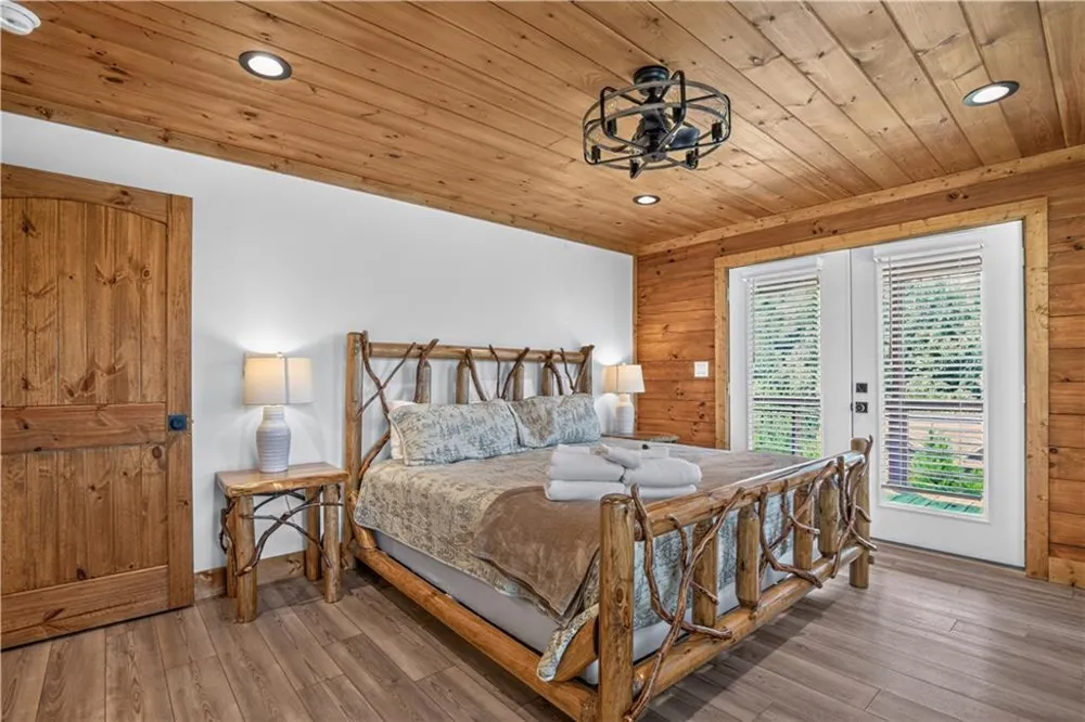 643 Woodstone Trail Ellijay, GA 30540