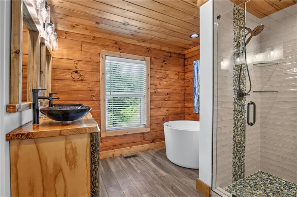 643 Woodstone Trail Ellijay, GA 30540
