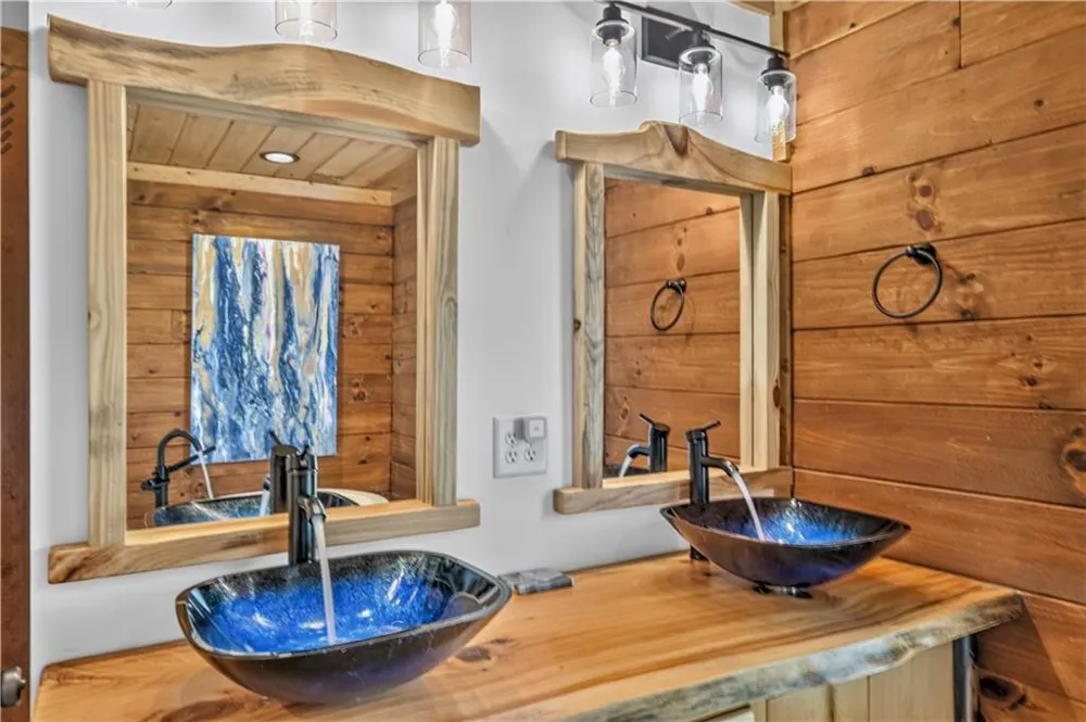 643 Woodstone Trail Ellijay, GA 30540