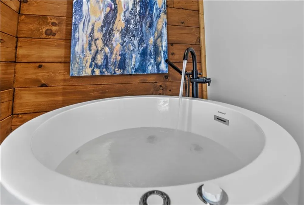 643 Woodstone Trail Ellijay, GA 30540