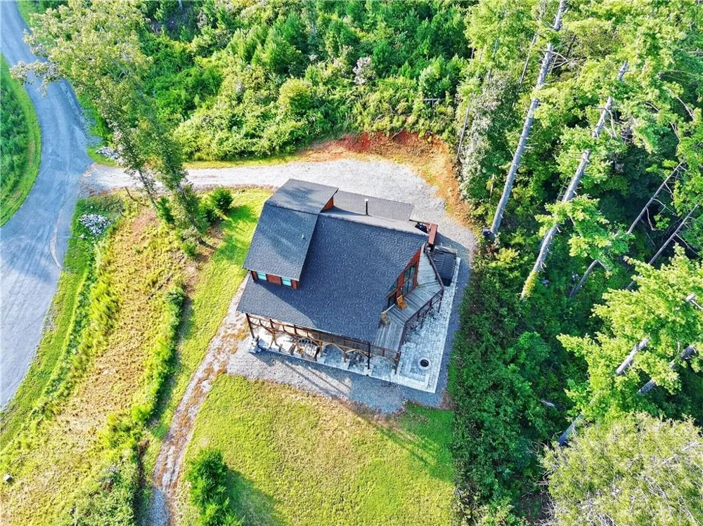 643 Woodstone Trail Ellijay, GA 30540