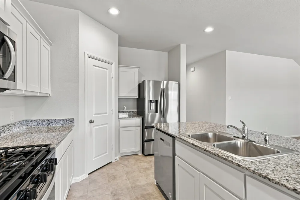 5912 Piedrosa Court Denton, TX 76226